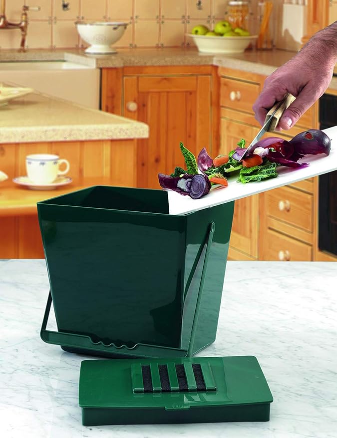 Bosmere K782 Kitchen Compost Caddy with Carbon Filter, Made from Recycled Plastic, Holds 1.3 Gallons, Small, Green