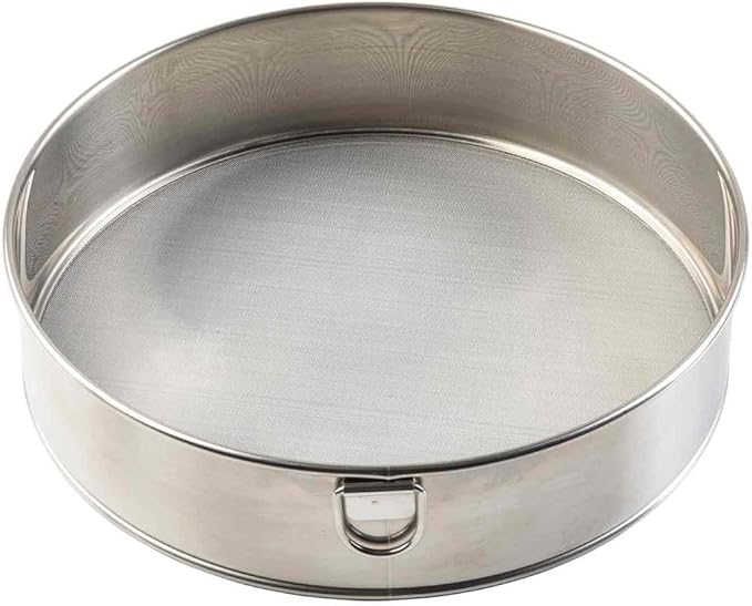 Tablecraft Fine Mesh Sieve Strainer, 8-Inch Round Durable Stainless Steel Sifting, Straining, and Dusting, Comfort Grip, Baking, Food Prep Tool for Foodservice, Restaurant and Home Use, 2" Deep