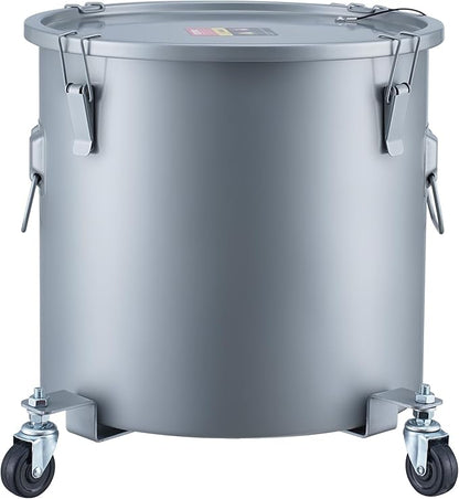 VEVOR Fryer Grease Bucket, 16 Gal Oil Disposal Caddy with Caster Base, Carbon Steel Rust-Proof Coating, Oil Transport Container with Lid, Lock Clips, Filter Bag for Hot Cooking Oil Filtering
