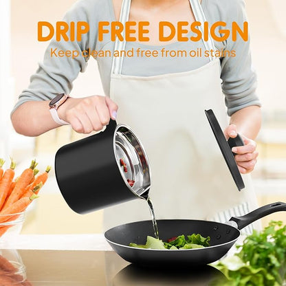 Chihee Grease Container Stainless Steel Bacon Grease Saver with Fine Mesh Strainer 2L / 67.6 fl oz Oil Container Grease Can with Dust-proof Lid Non-slip Tray for Kitchen Storing Frying Cooking Grease