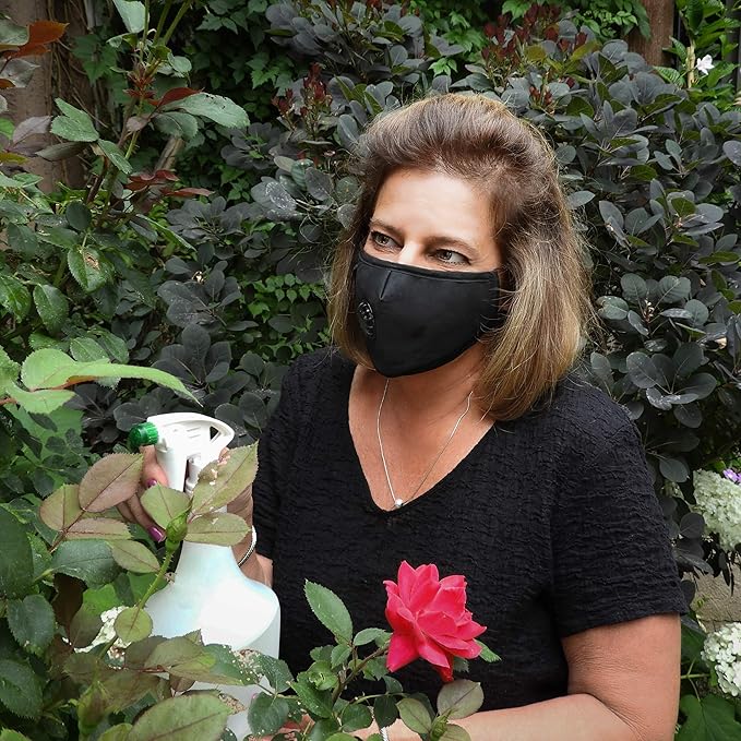 MountainAir Black Dust Mask with 4 Carbon Air Filters and Respirator Filter Valve – Reusable, Washable & Breathing Valve Mask